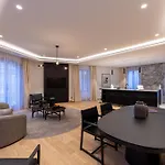 Les By Cave Vauban *
