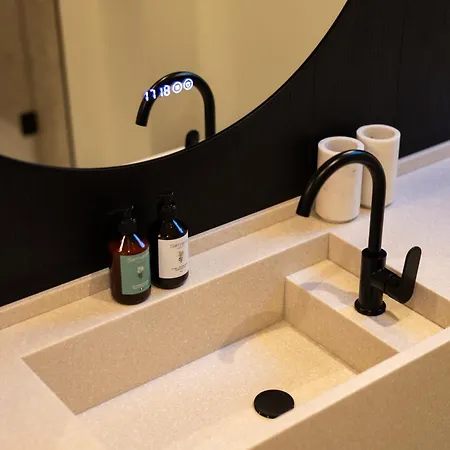 Les By Cave Vauban *