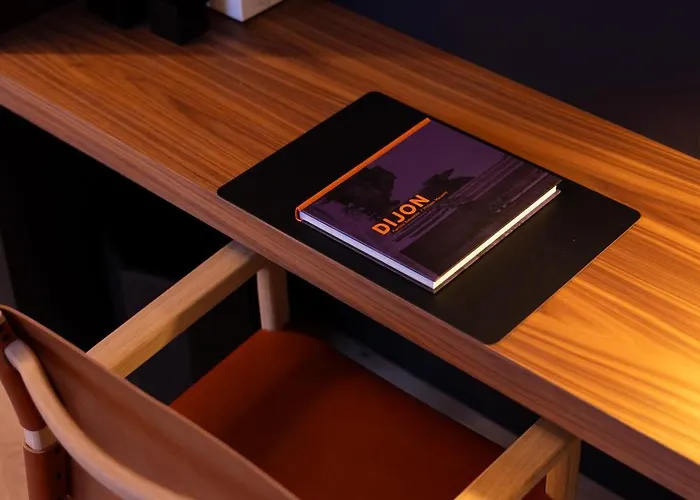 Les By Cave Vauban Ντιζόν