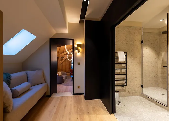 Les By Cave Vauban *